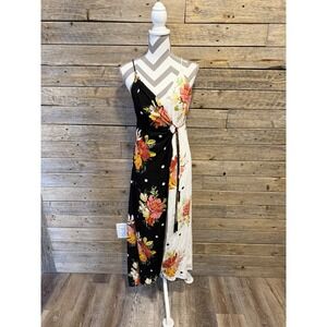 Farm Rio Women's Size XS Nanaju Floral Print White And Black Wrap Dress V Neck